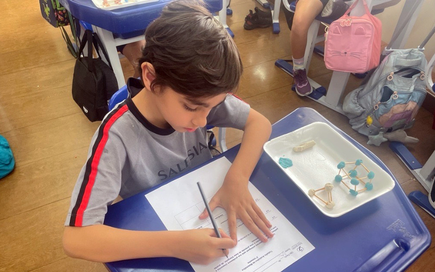 3º ano aprende sólidos geométricos