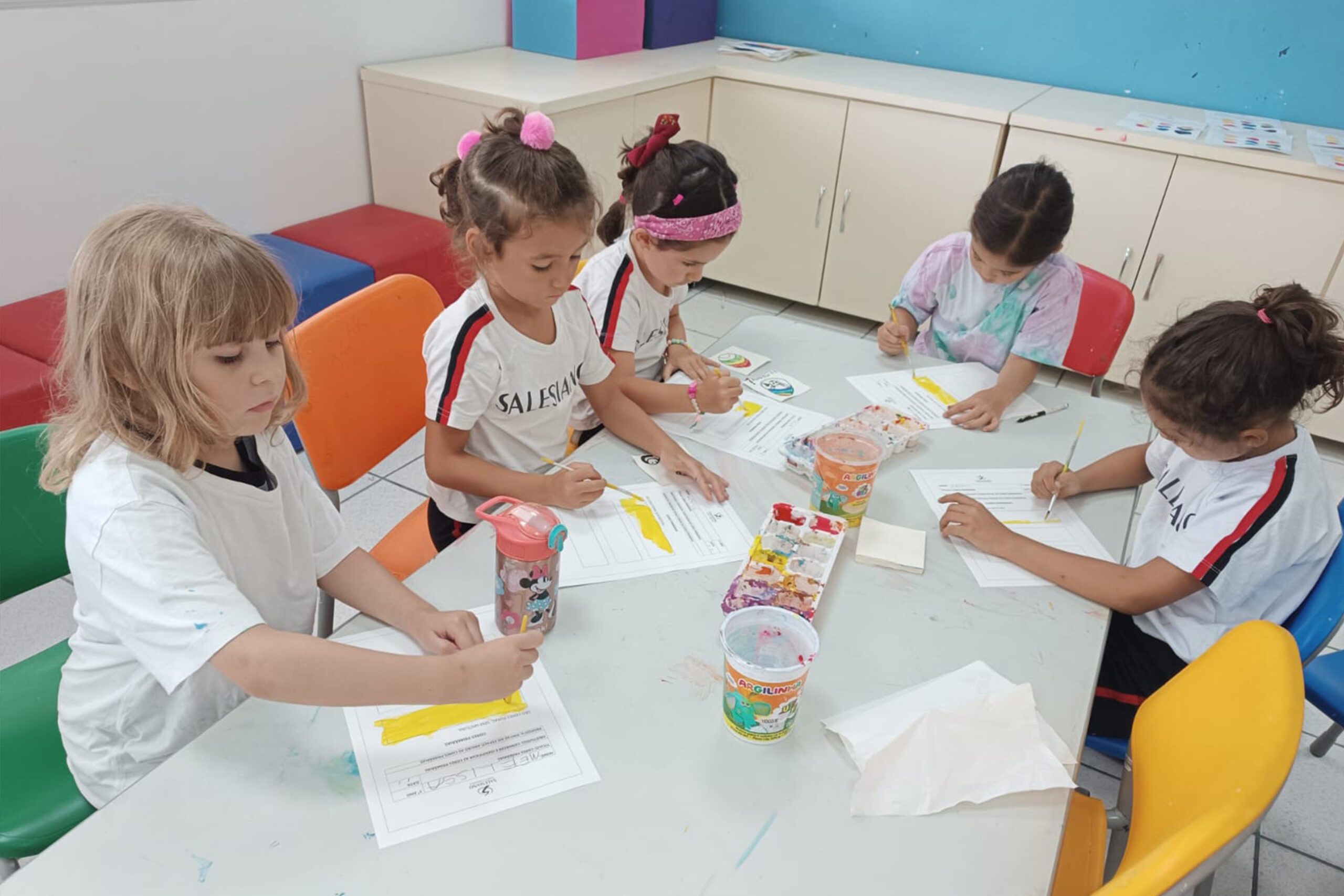 Cores Primárias e Secundárias