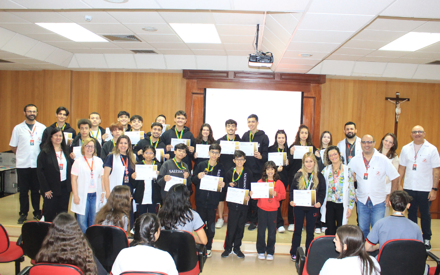 Alunos premiados na Olimpíada de Língua Inglesa