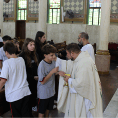 Celebração de Páscoa - 8º ano